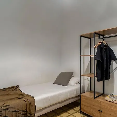 Canela Homes Patio Barcelona