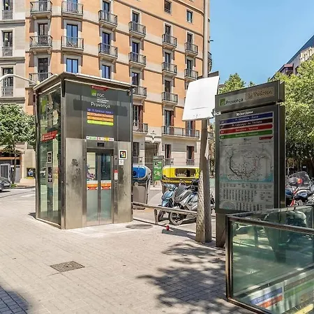 Canela Homes Patio * Barcelona