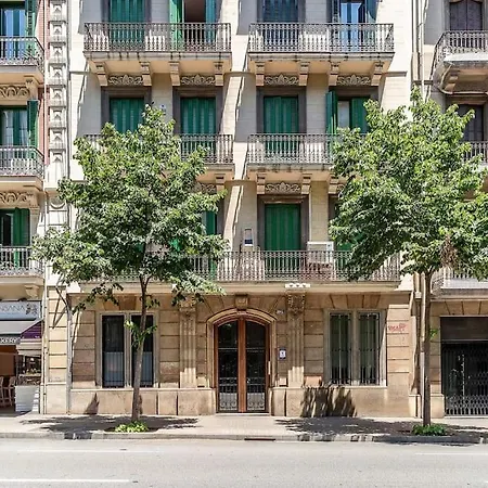 Canela Homes Patio Barcelona
