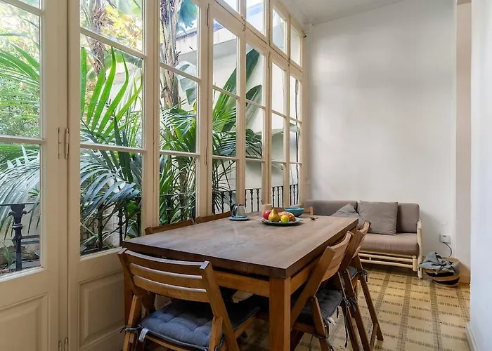 Canela Homes Patio 바르셀로나